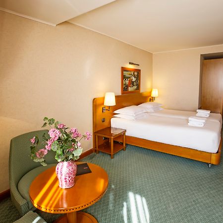 President Hotel Athens Luaran gambar